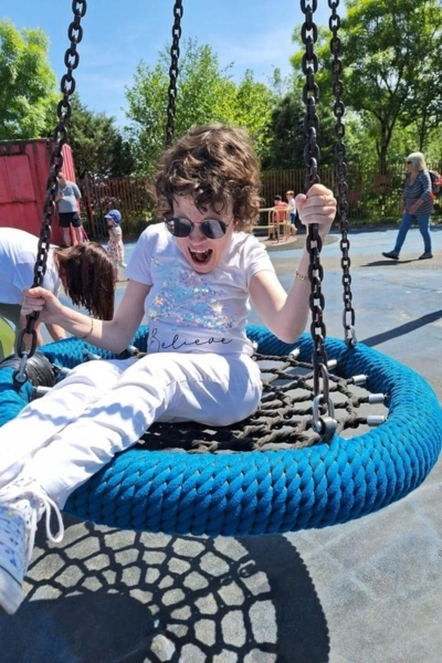 Carousel - Swing Fun - 400x600